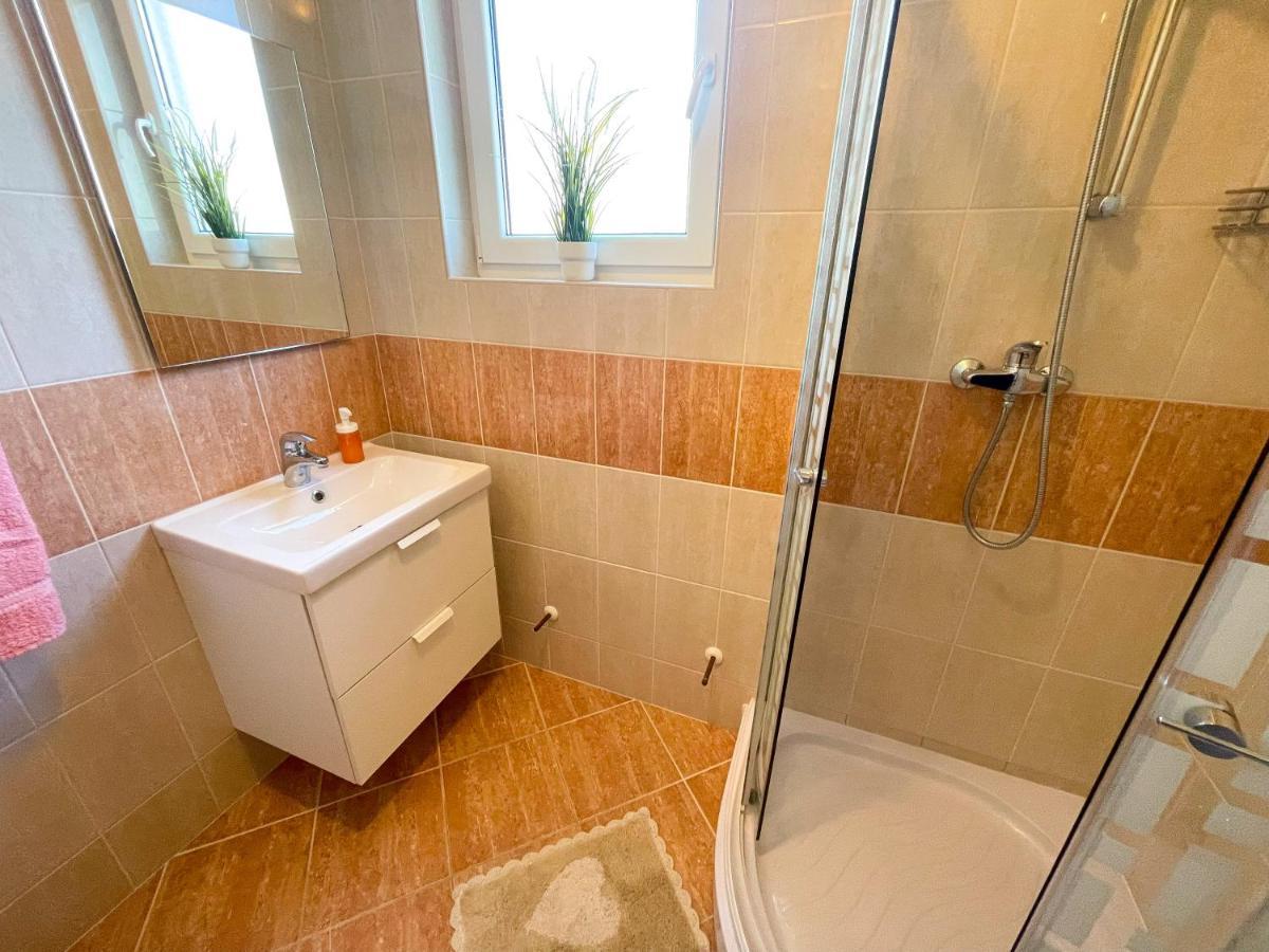 Apartment Nika 2 ดรามัลย์ ภายนอก รูปภาพ